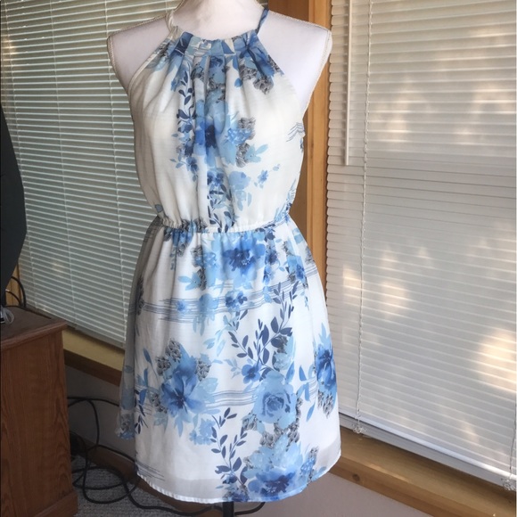 Miss Love Dresses & Skirts - Miss Love size M blue & white floral dress