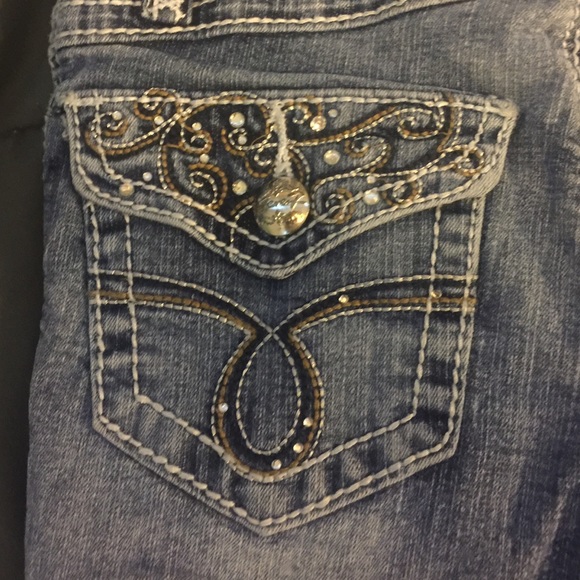 Capri's - Picture 2 of 4