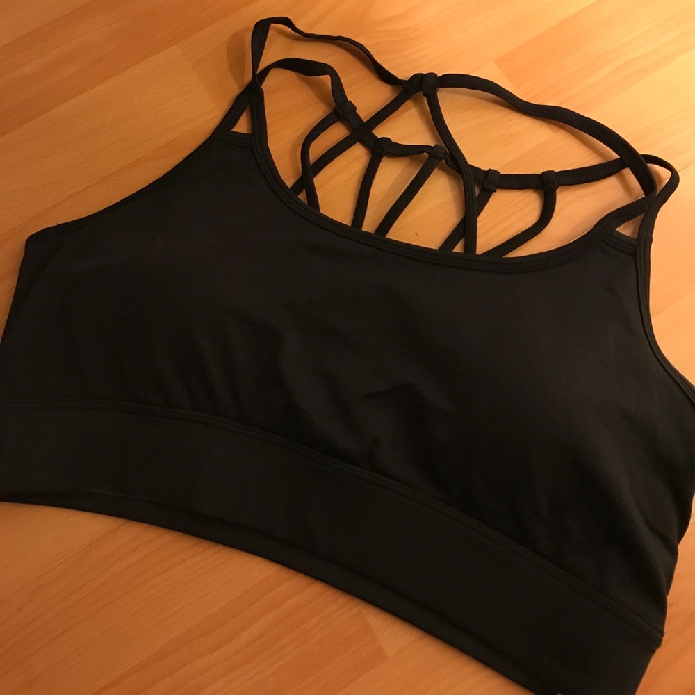 BNWT Fabletics sports bra
