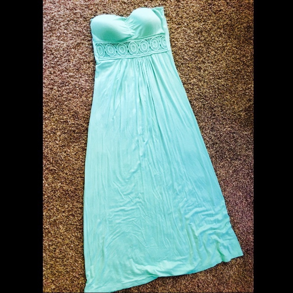 🌻🌻STRAPLESS SEAFOAM GREEN MAXI DRESS👗🌻 size M