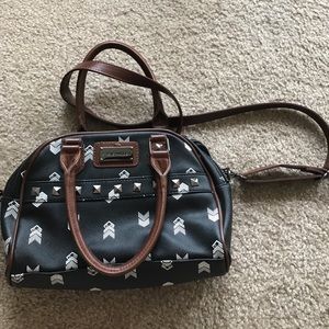 Steve Madden cross body purse.