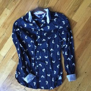 TOMMY HILFIGER BASSET HOUND FITTED BUTTON UP SHIRT