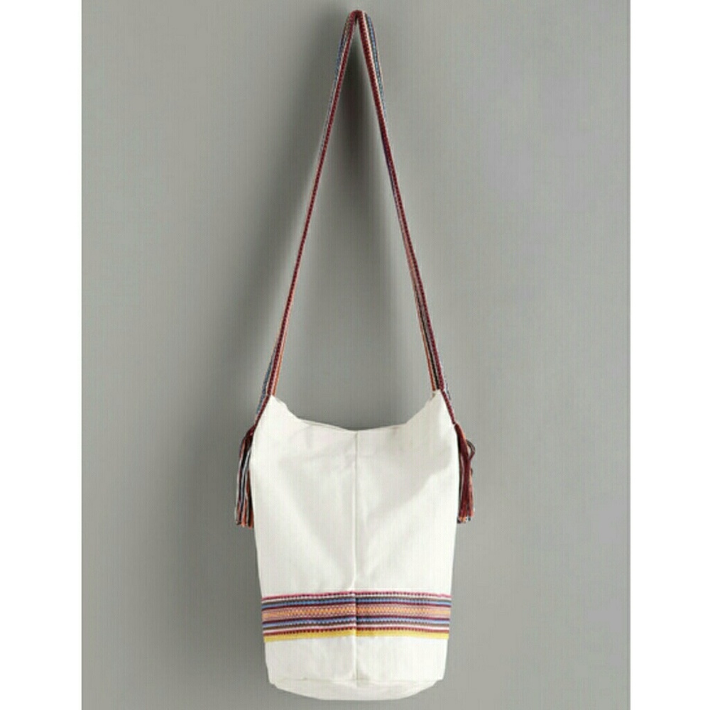 💥LAST ONE💥 🌿POM POM TOTE BAG🌿 - Picture 3 of 4