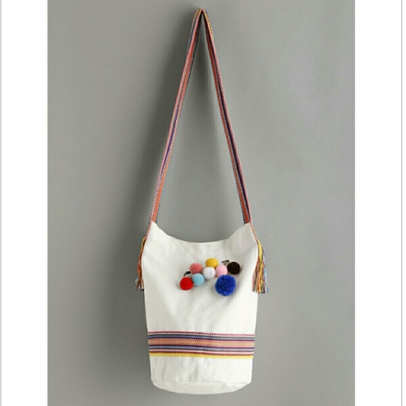 💥LAST ONE💥  🌿POM POM TOTE BAG🌿 - Picture 2 of 4