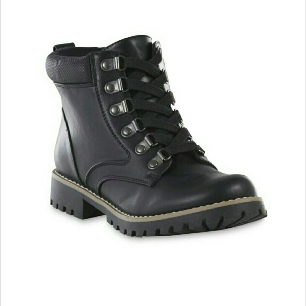 Very Chic Hiking Boots