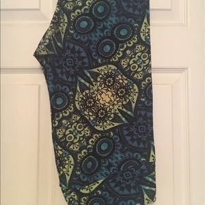 GUC TC LuLaRoe leggings.