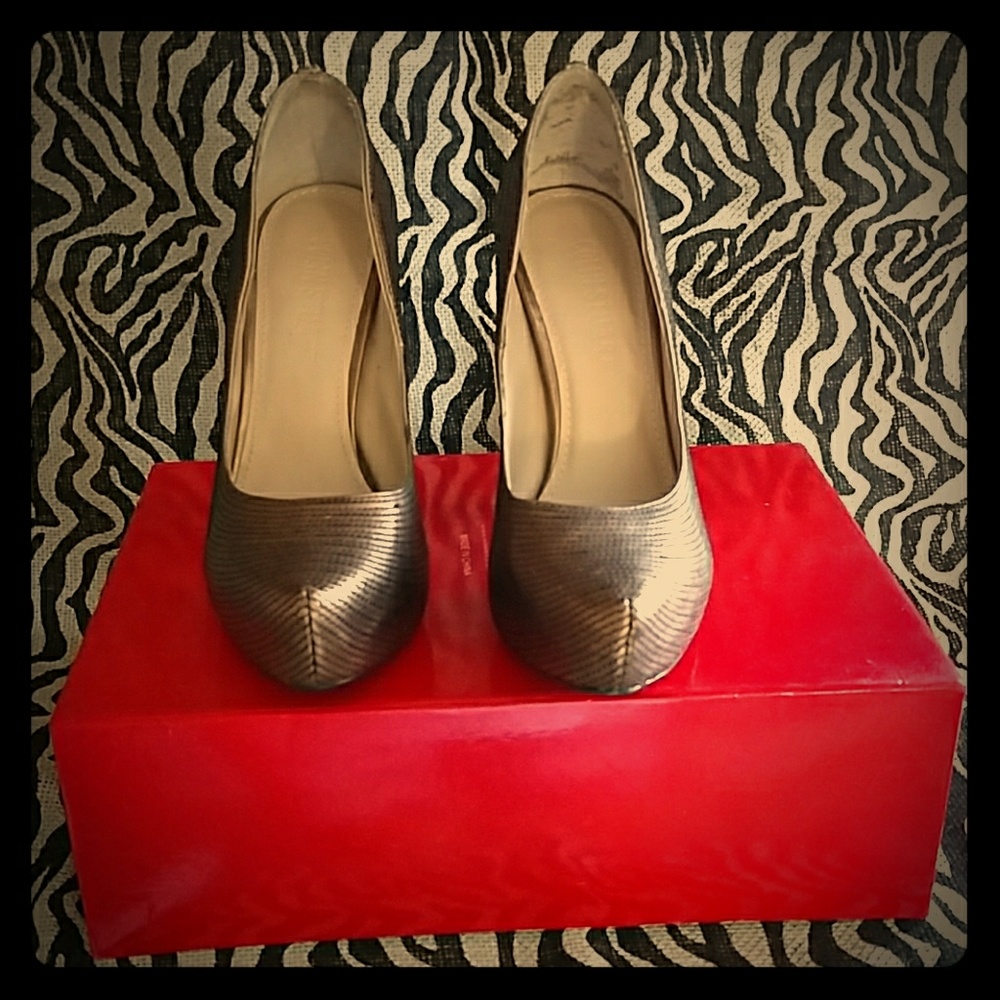 Bronze Platform Pumps