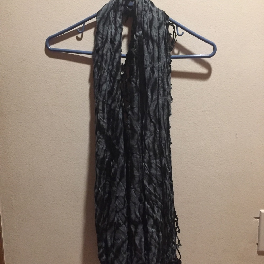 blue/black tie dye scarf