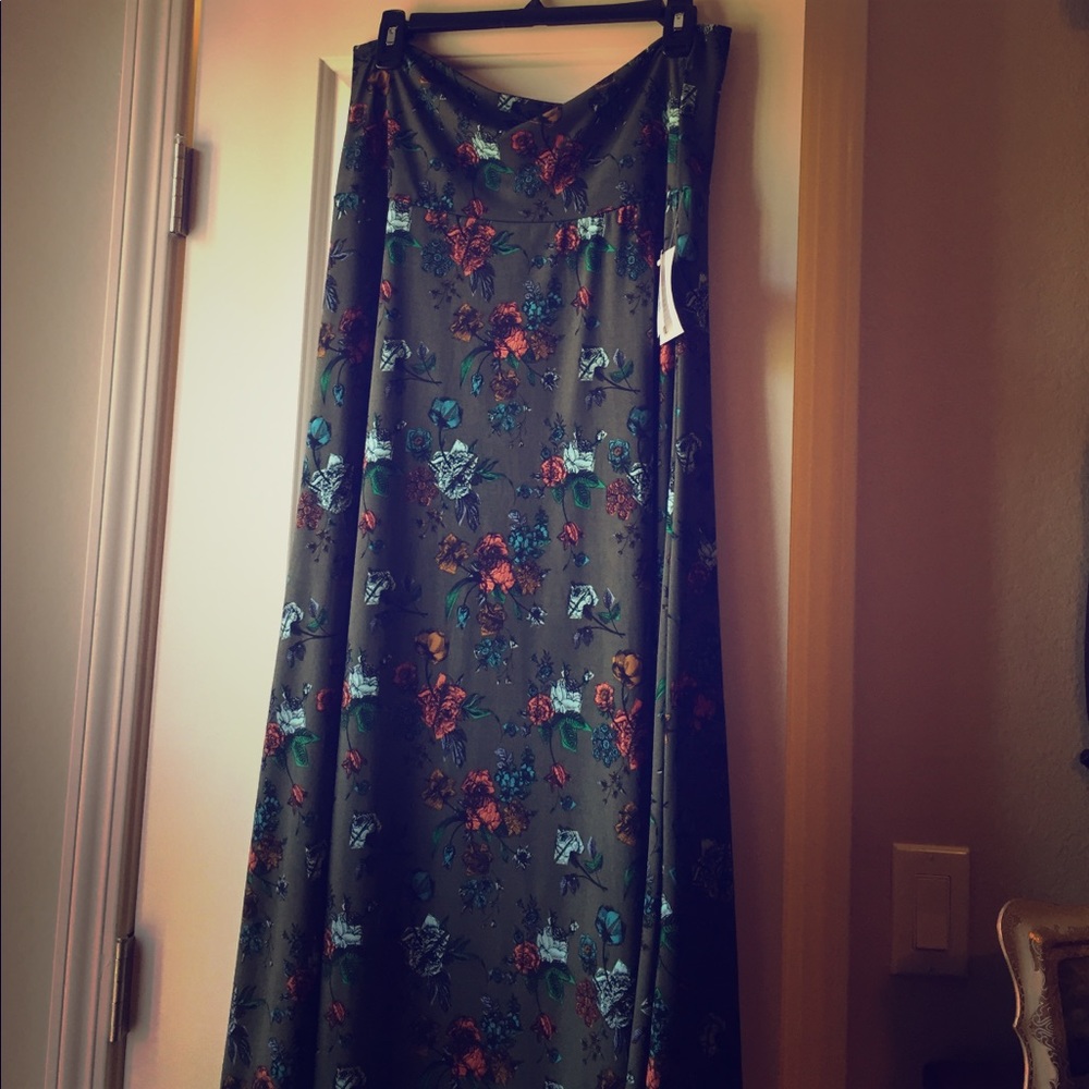 NWT LLR Olive Floral Maxi Skirt