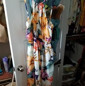 Floral miss me ooen back maxi dress nwt