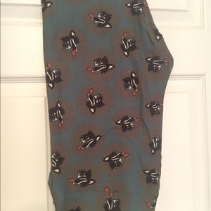 VGUC TC cartoon cat LuLaRoe leggings.