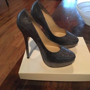 Jimmy Choo Silver Glitter Pump *****price drop