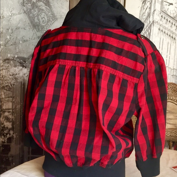 This 'checkered' little jacket is so Darling❣️ - Picture 3 of 4