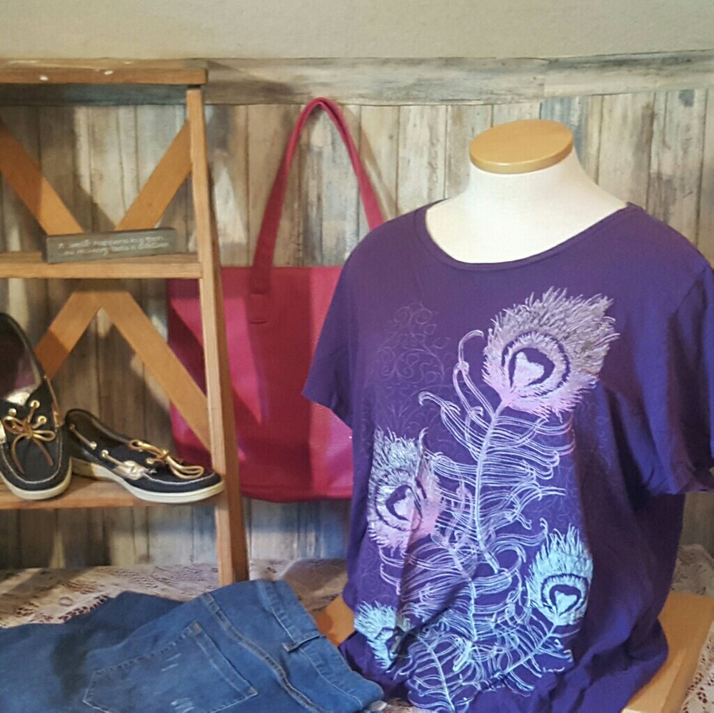 Fashion Bug t-shirt - Picture 1 of 4