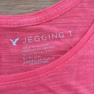 American Eagle Jegging T-shirt in coral