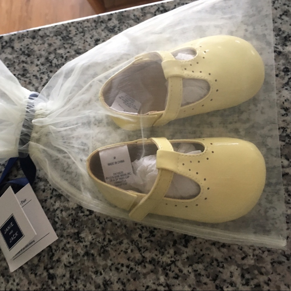 NWT Janie and Jack Yellow Crib shoes