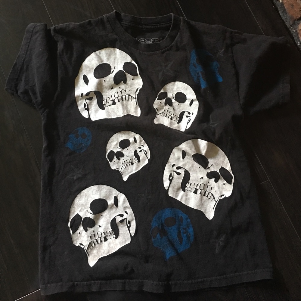 Velocity skull t shirt medium