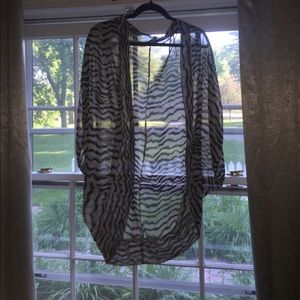 Forever 21 Black & White Print Cover Up/Shawl