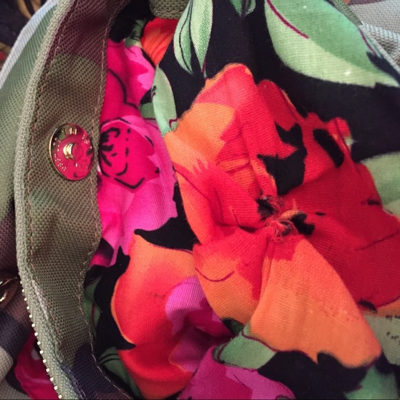 JPK Paris camo bag--see pictures and description - Picture 4 of 8