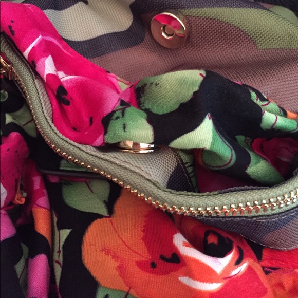 JPK Paris camo bag--see pictures and description - Picture 5 of 8