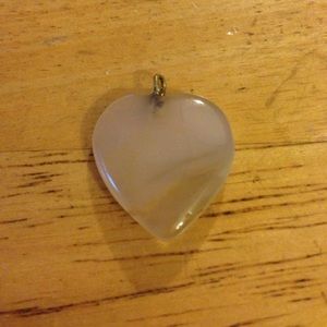 Agate heart pendent