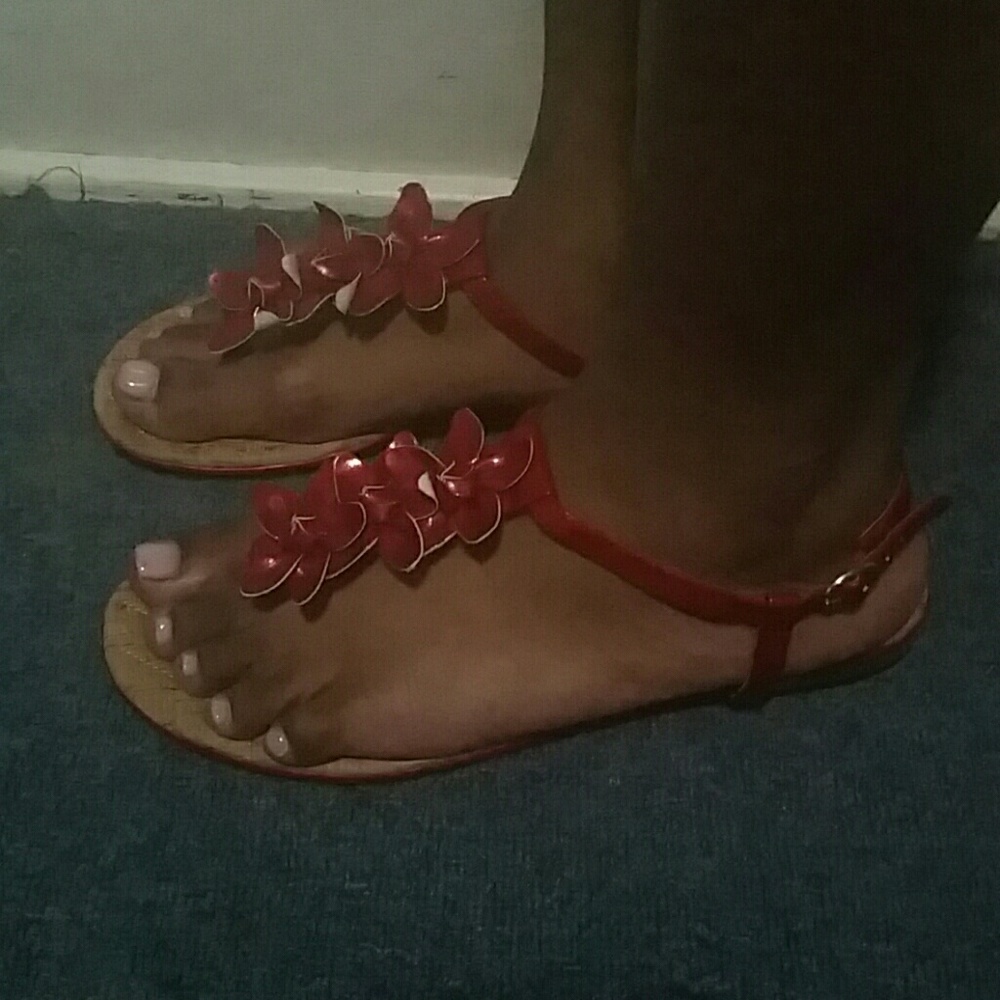 Sandals - Picture 2 of 4