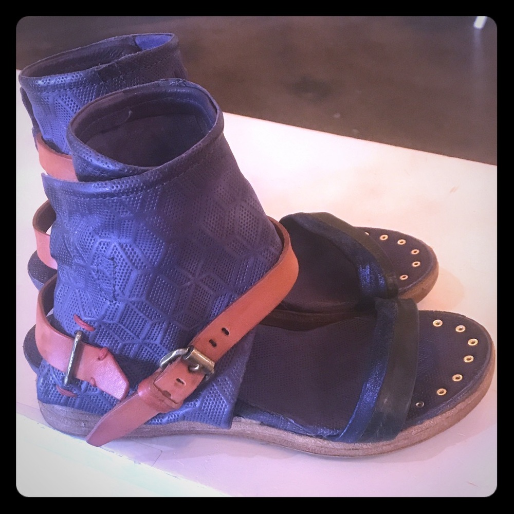 A.S.98 Italian leather design sandal. Size 36