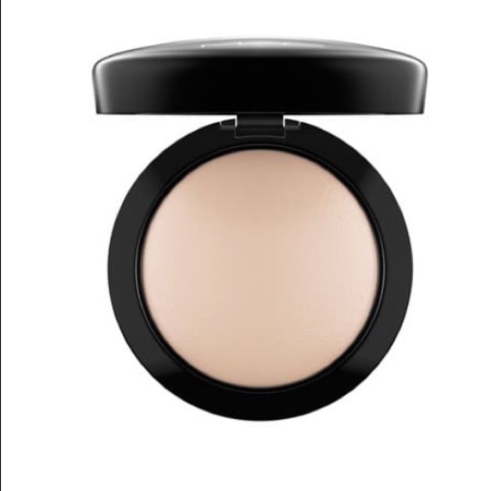 MAC Mineralize Skinfinish Natural - Light