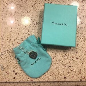 Return to tiffany heart tag necklace!