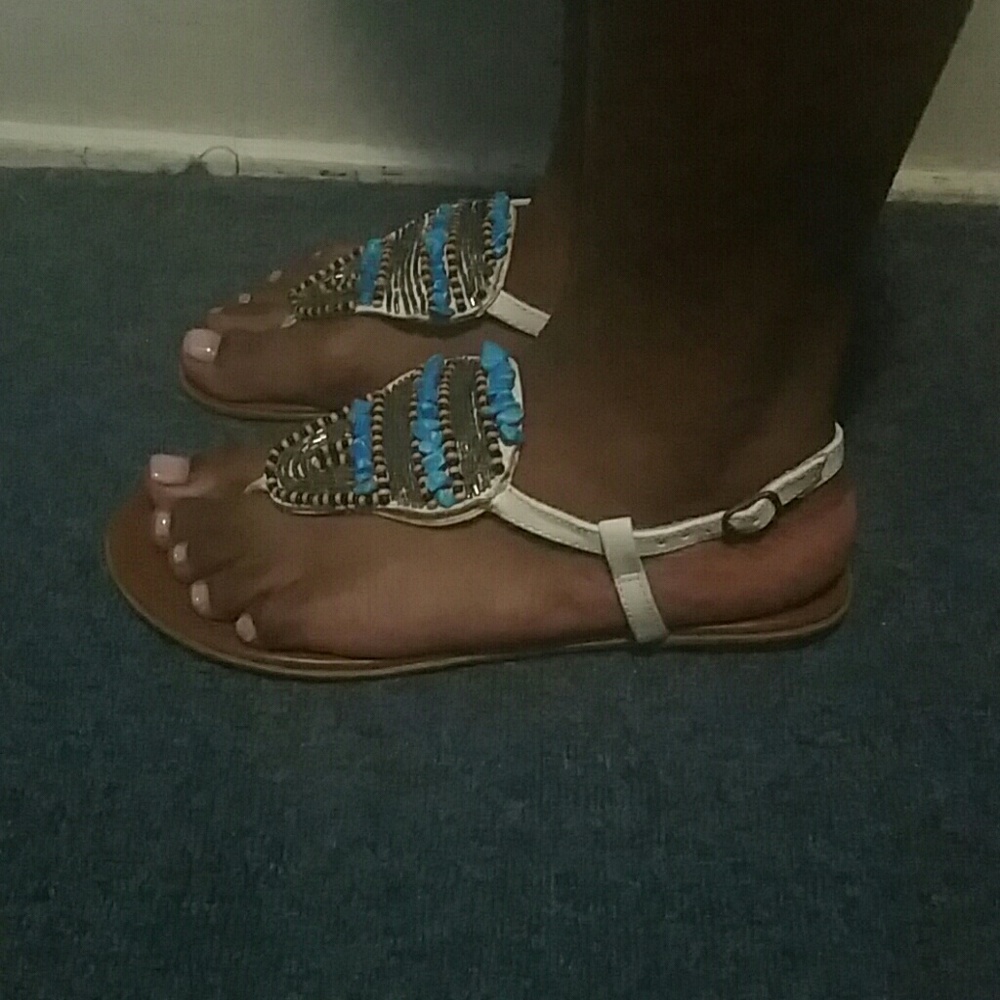 Sandals - Picture 2 of 4