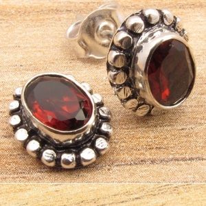 Garnett Earrings 925 stamped