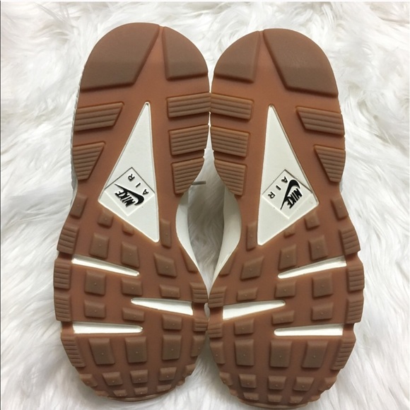 🚨72 Hour Sale🚨 Nike Air Huarache Run PRM - Picture 6 of 8