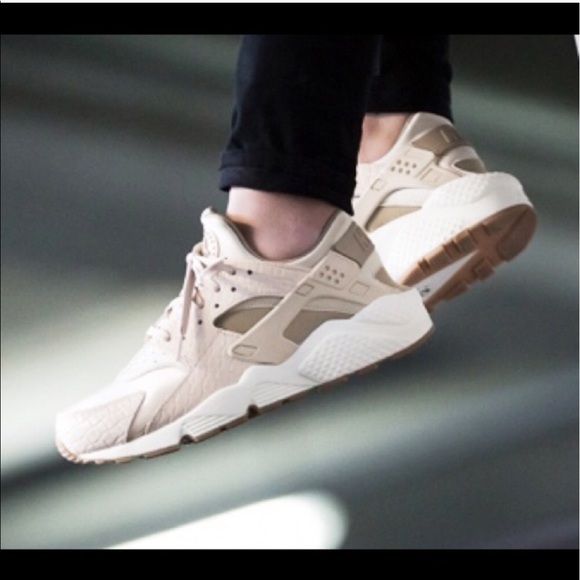 🚨72 Hour Sale🚨 Nike Air Huarache Run PRM - Picture 7 of 8