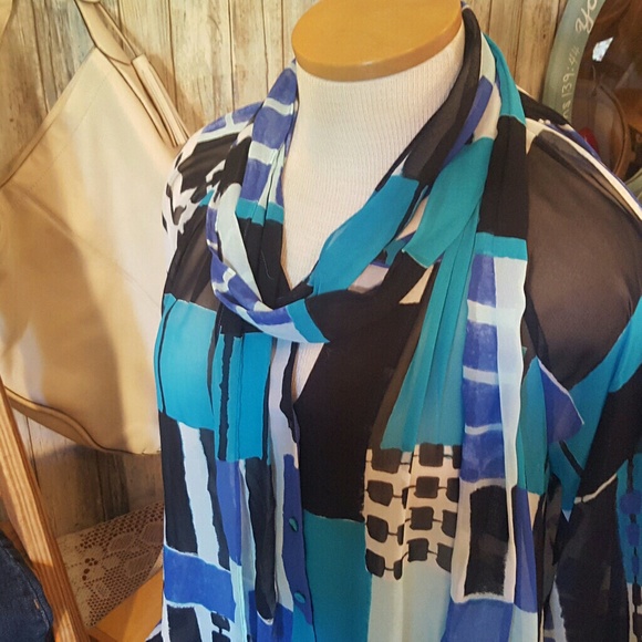 Lane Bryant sheer graphic print blouse - Picture 5 of 6