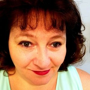 Meet your Posher, Shelly