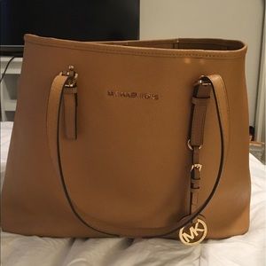 Michael Kors Jet Set Travel Tote