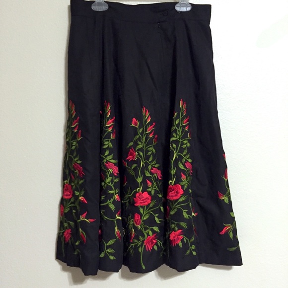 Neiman Marcus Floral Skirt - Picture 2 of 5