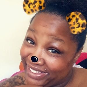 Meet your Posher, Shea