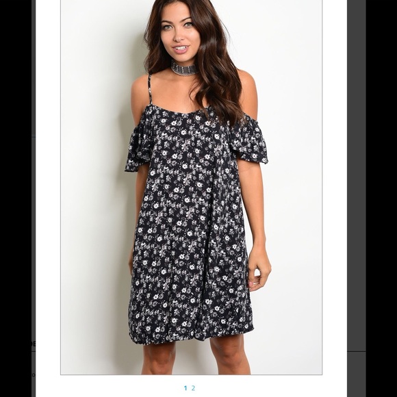 🔴CLEARANCE ITEM🔴-Black Floral Dress - Picture 3 of 4