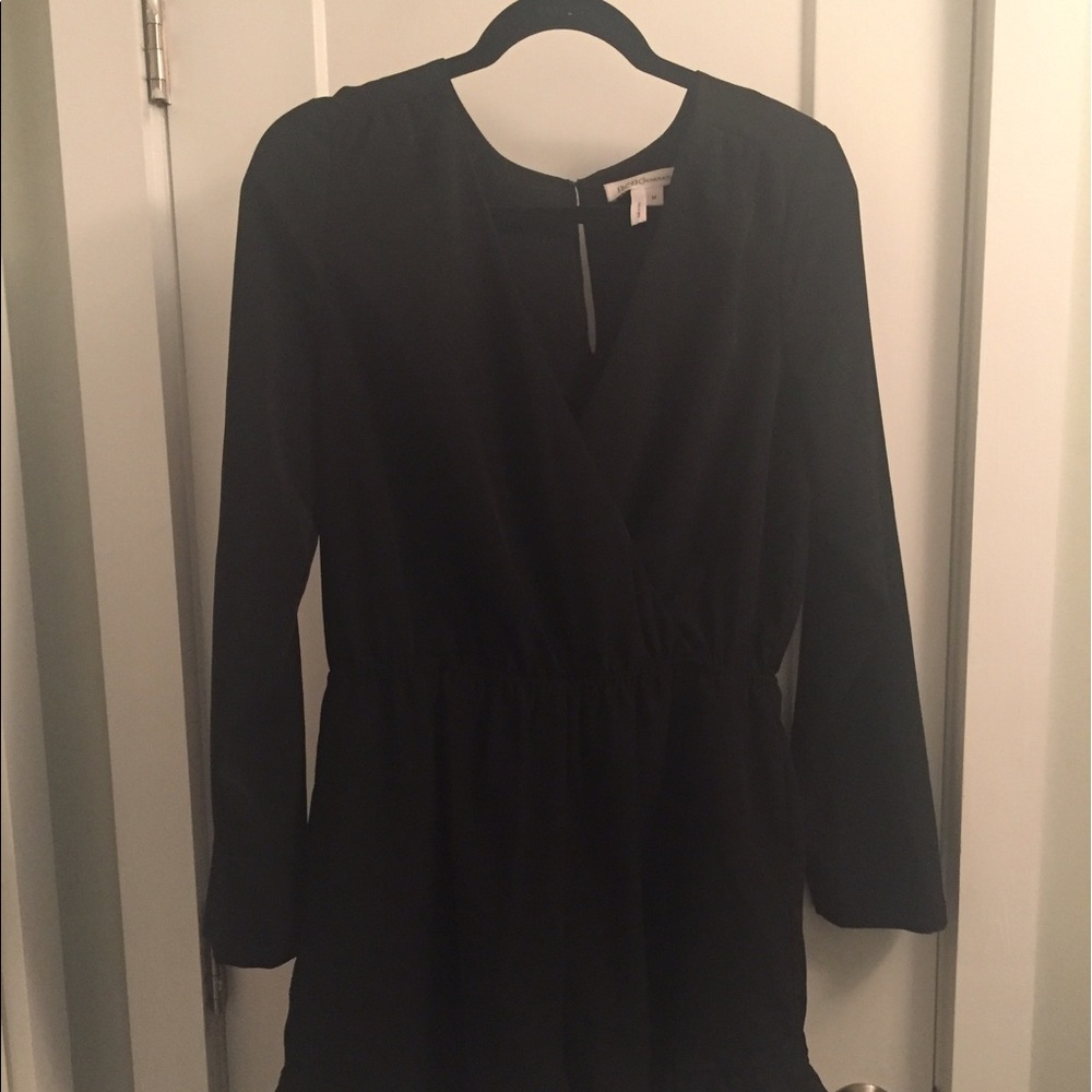 BCBGeneration Ruffled Romper Size M BNWOT - Picture 3 of 5