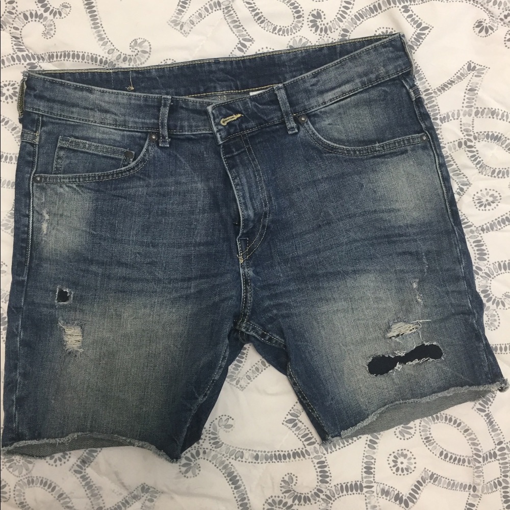 H&M dark distressed denim shorts men's size 34