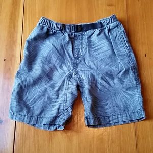 Gap boys gray print shorts size M  (8)