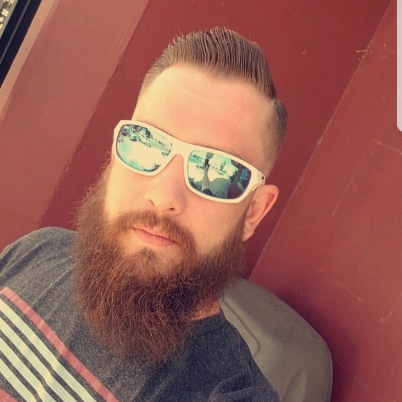 Meet your Posher, Peter - Picture 1 of 1