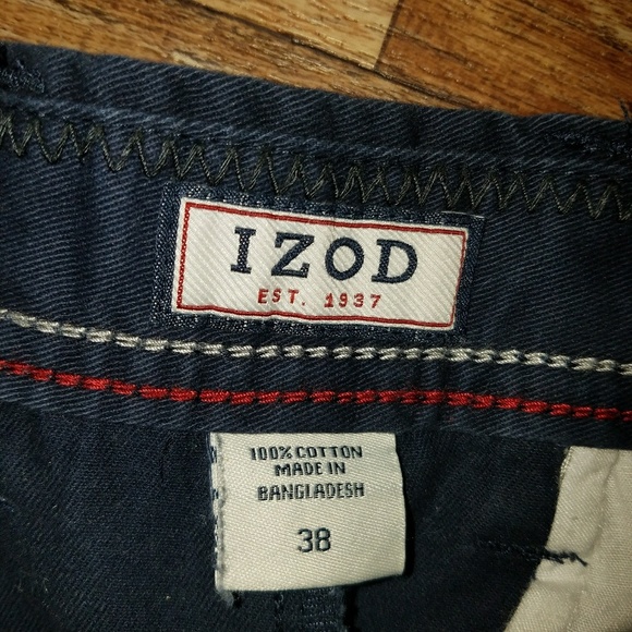 Izod shorts size 38 - Picture 2 of 3