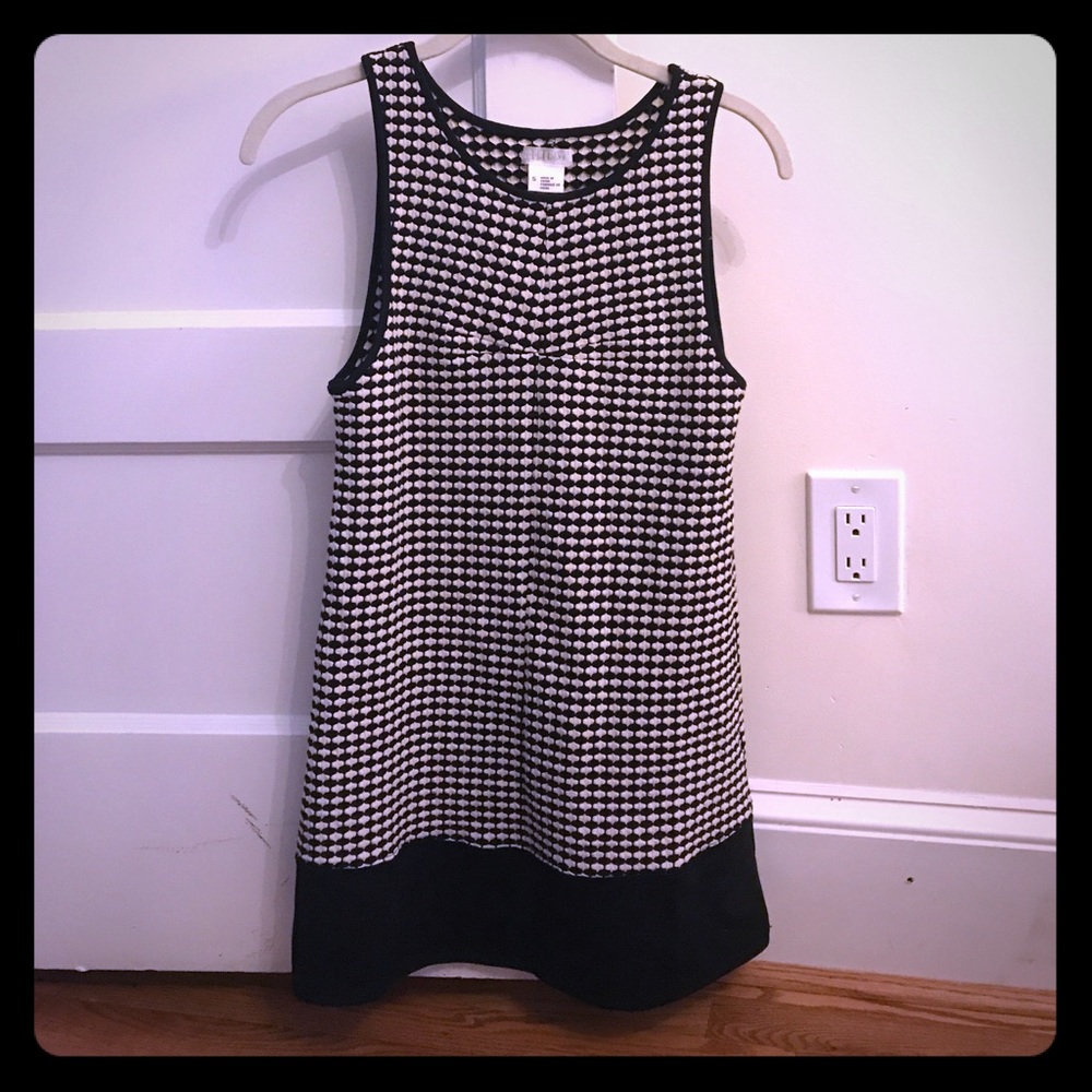 Black and white sophisticated patterned dress