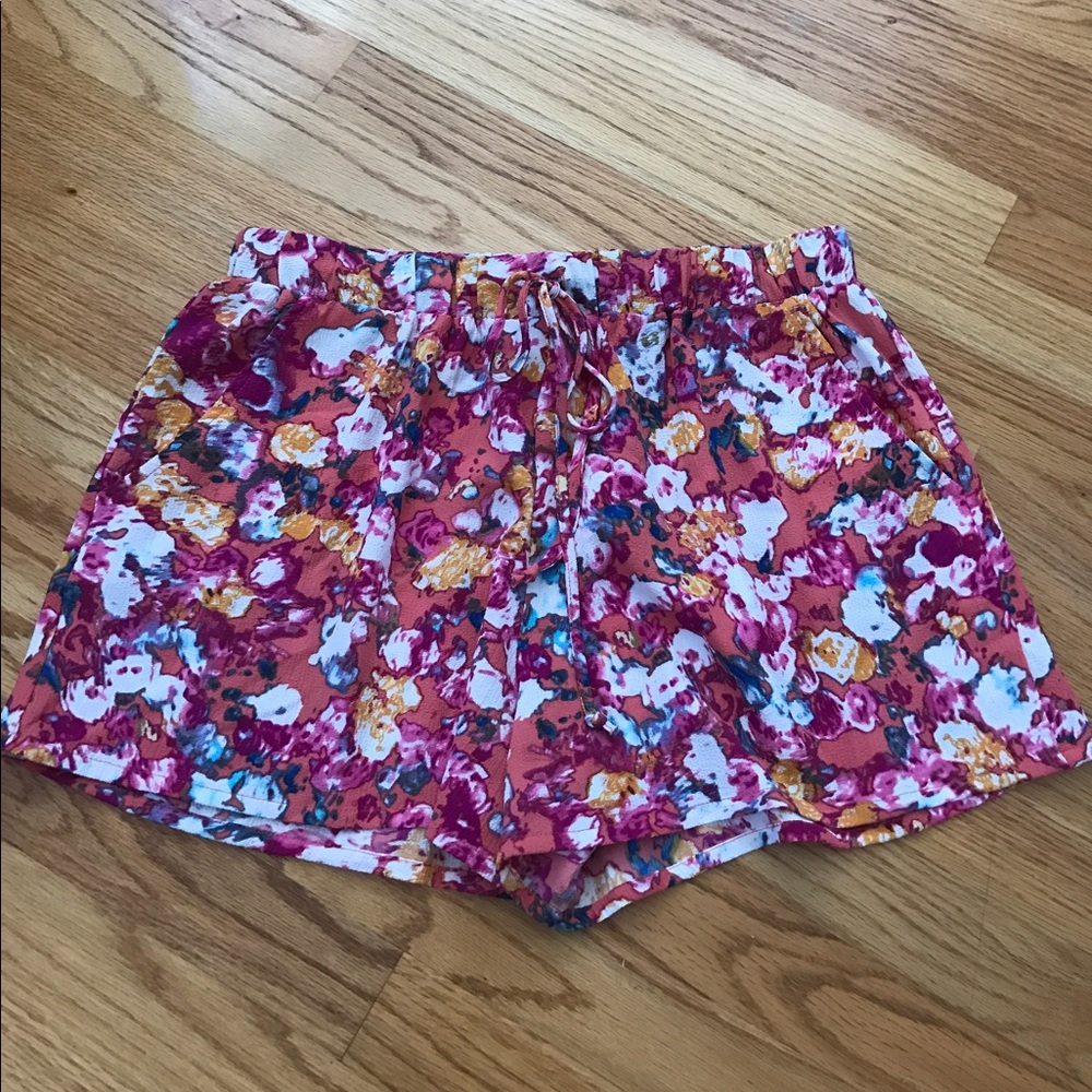 Flower printed flowy shorts