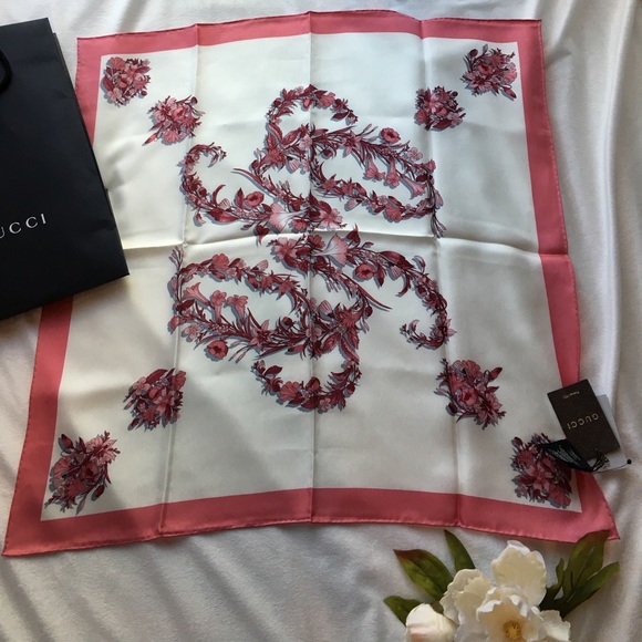 Gucci Scarf - Picture 5 of 6