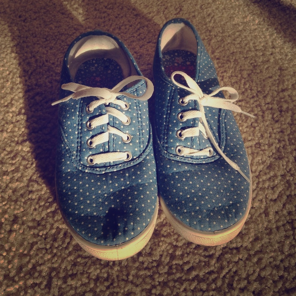 Girls shoes