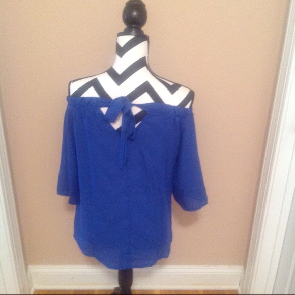 Blue off shoulder top - Picture 4 of 8