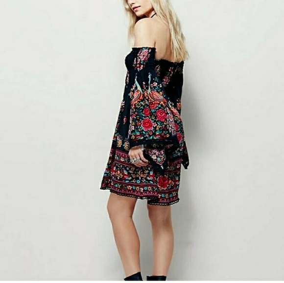 Off Shoulders Black Floral Dress - Picture 2 of 4